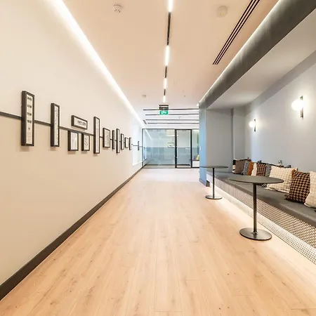 The Cornerstone One By At Apartament