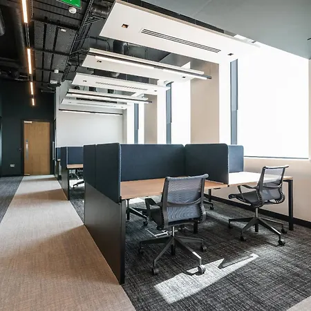 The Cornerstone One By At * Dublín