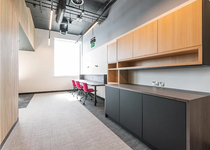 The Cornerstone One By At Апартаменты