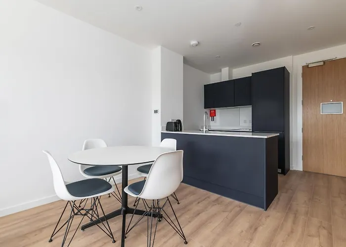 The Cornerstone One By At Апартаменты *